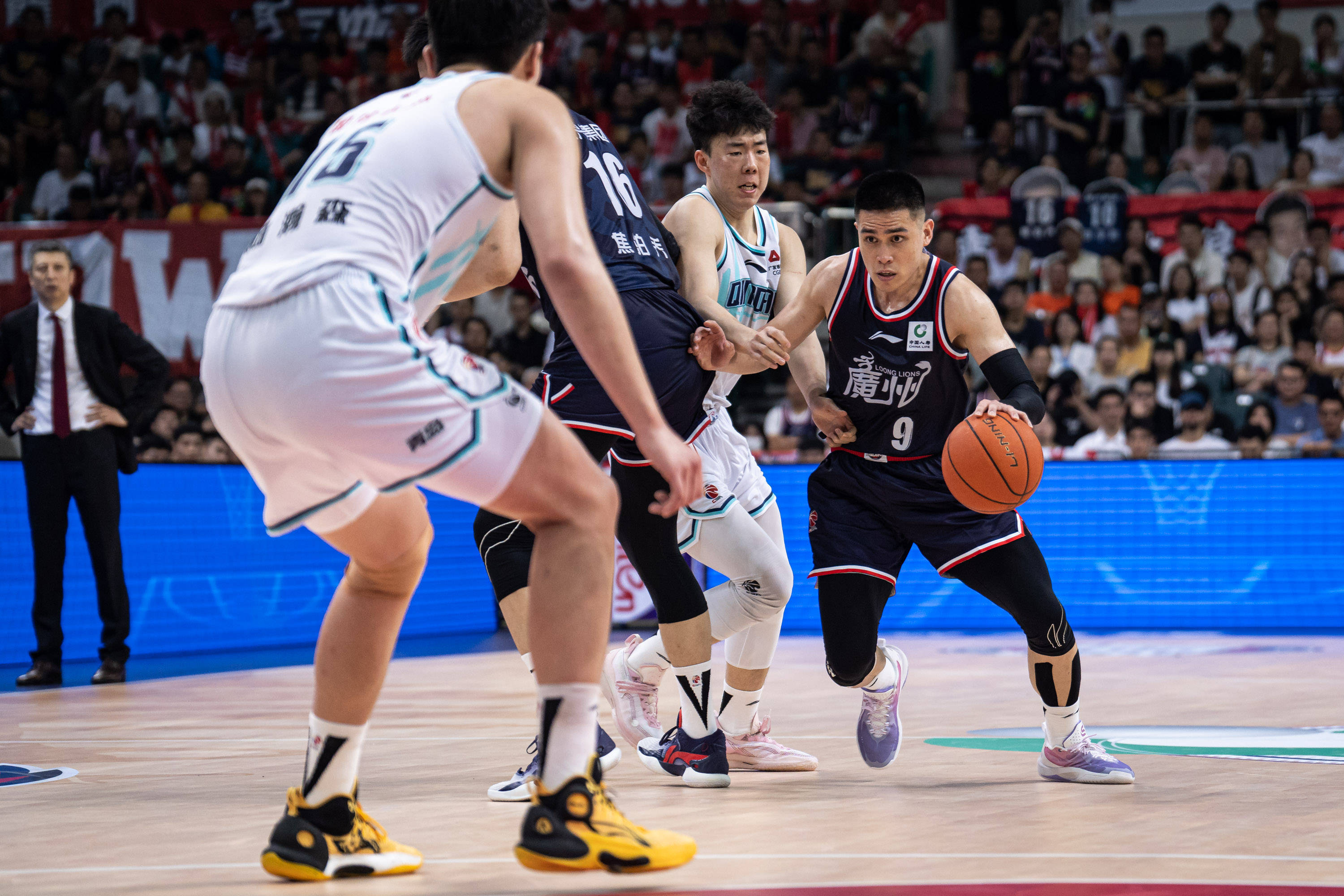 對於年輕球 對於年輕球