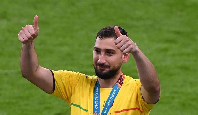 主力前锋和 主力前锋和